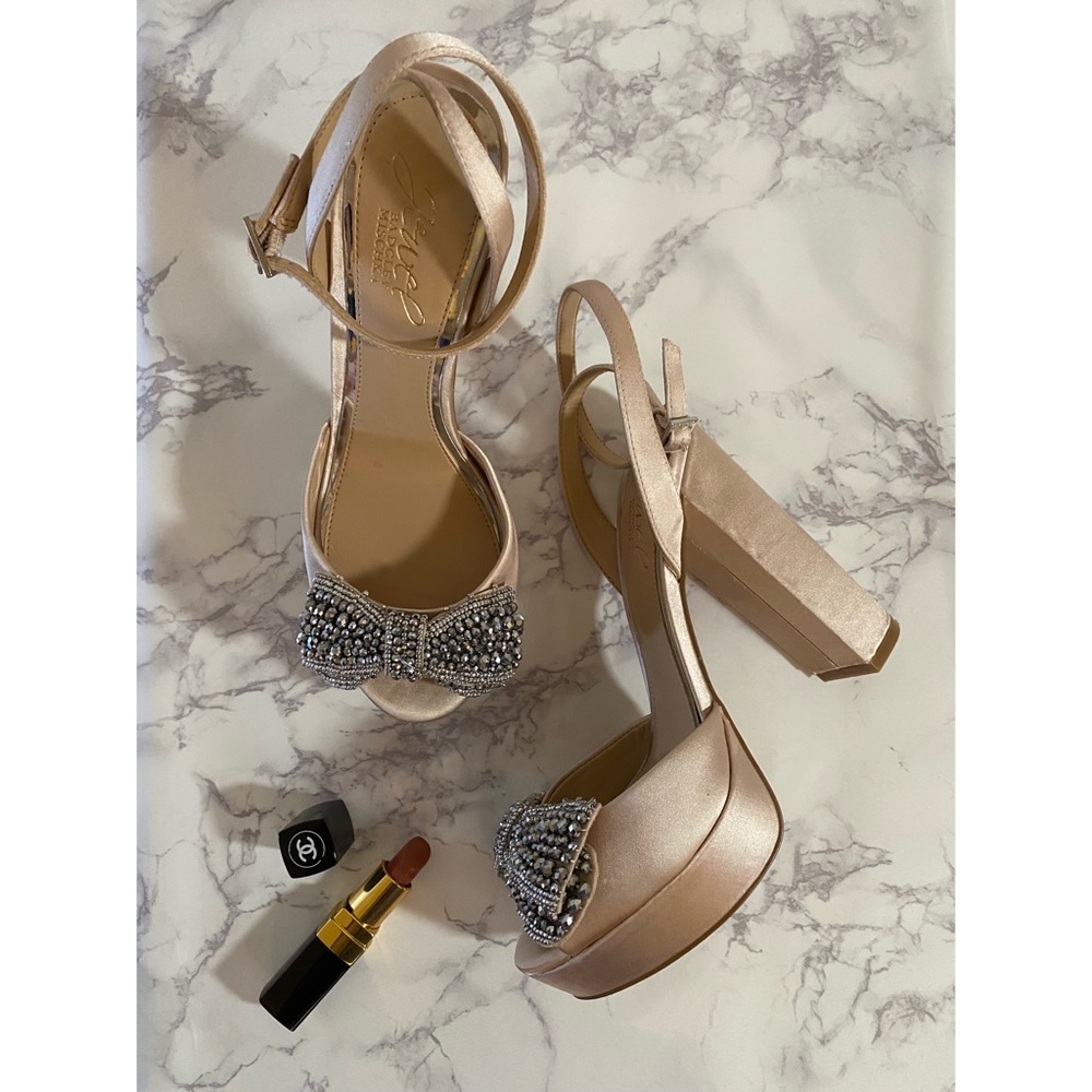 Badgley Mischka champagne satin platform heels with rhinestone bow